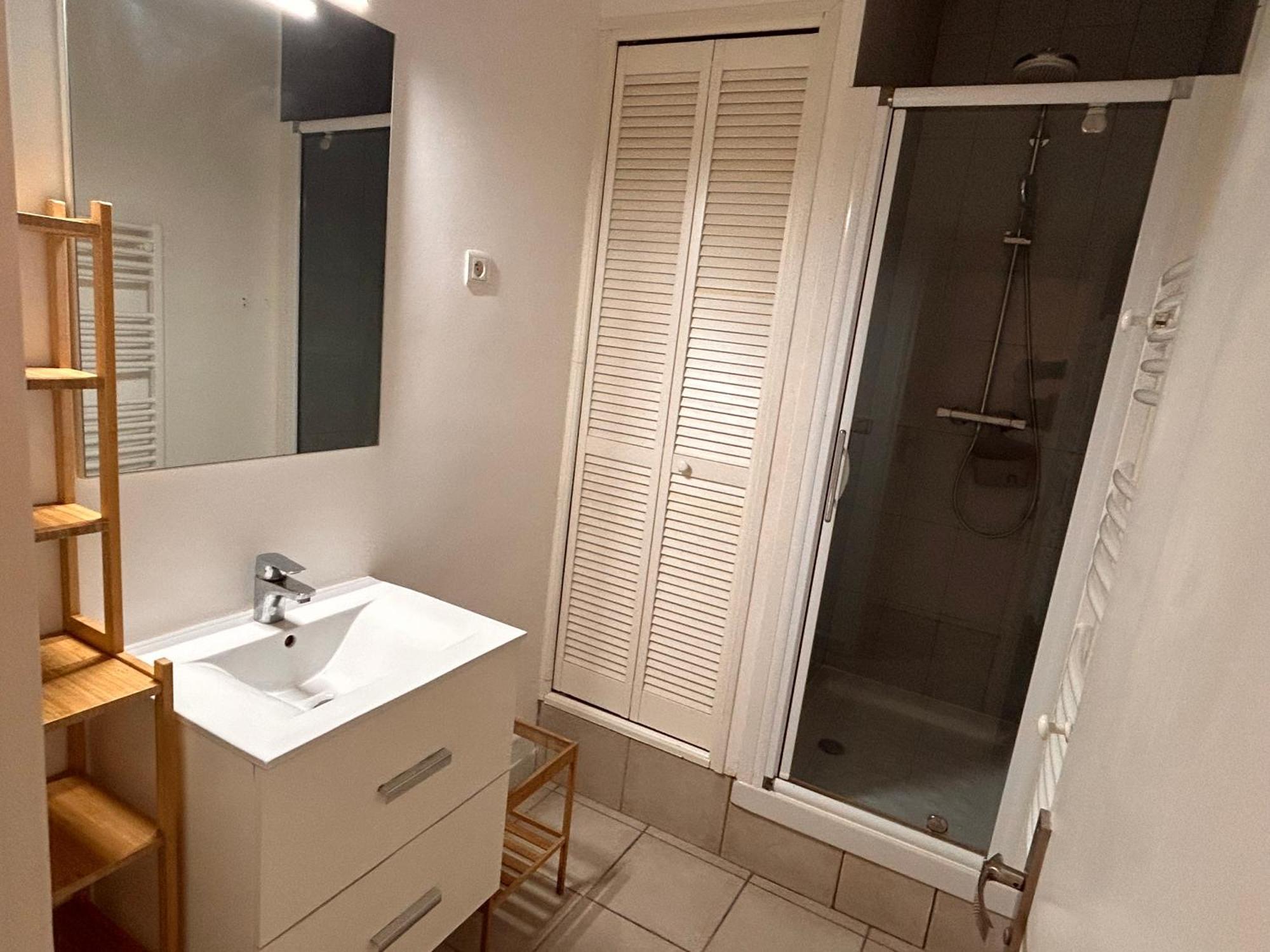 Apartment 6 Personnes Place De La Joliette Marseille