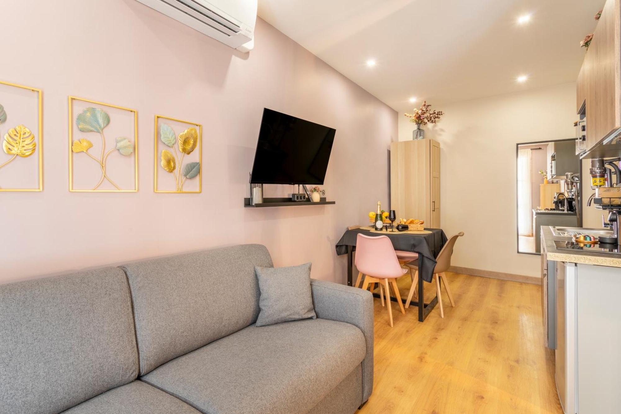 Adira Montgrand 2 Etoiles Marseilles