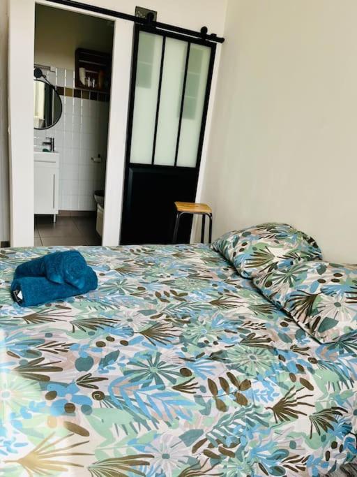 Studio Paisible, Climatise Avec Vue Notre Dame Apartment