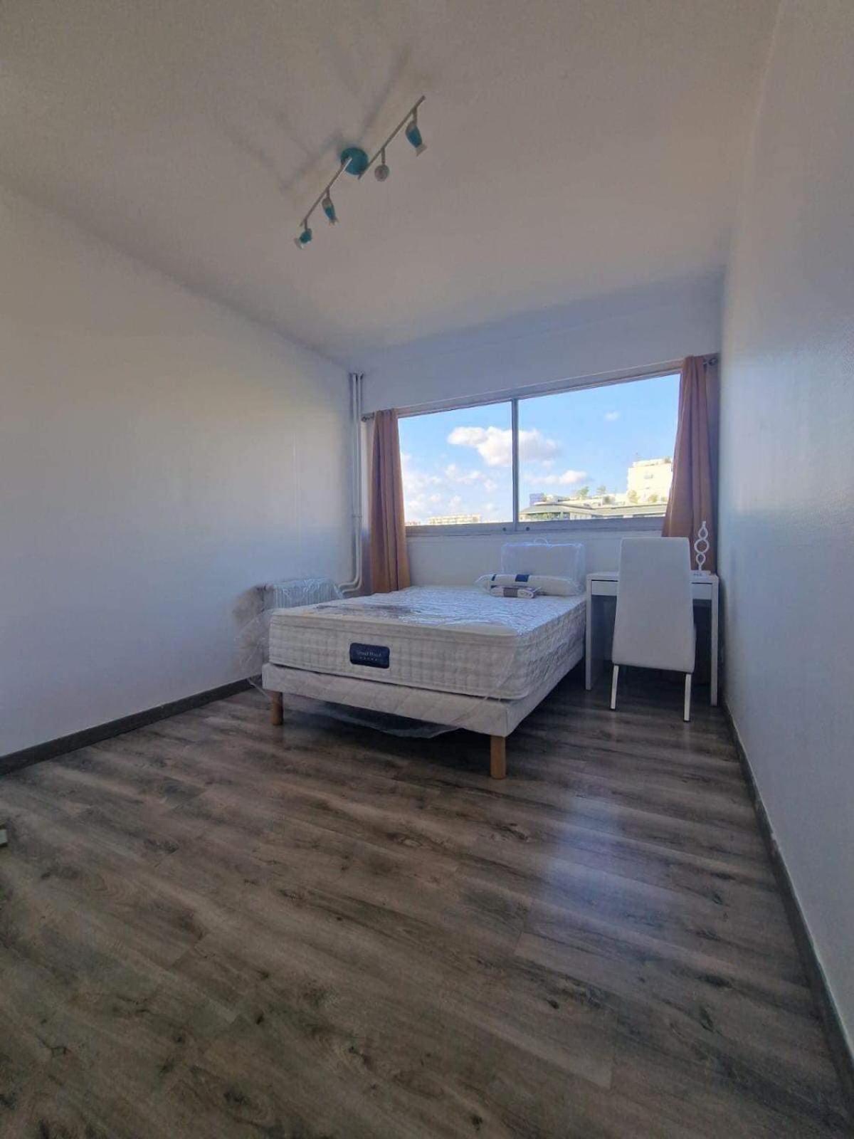 T5 4 Apartment