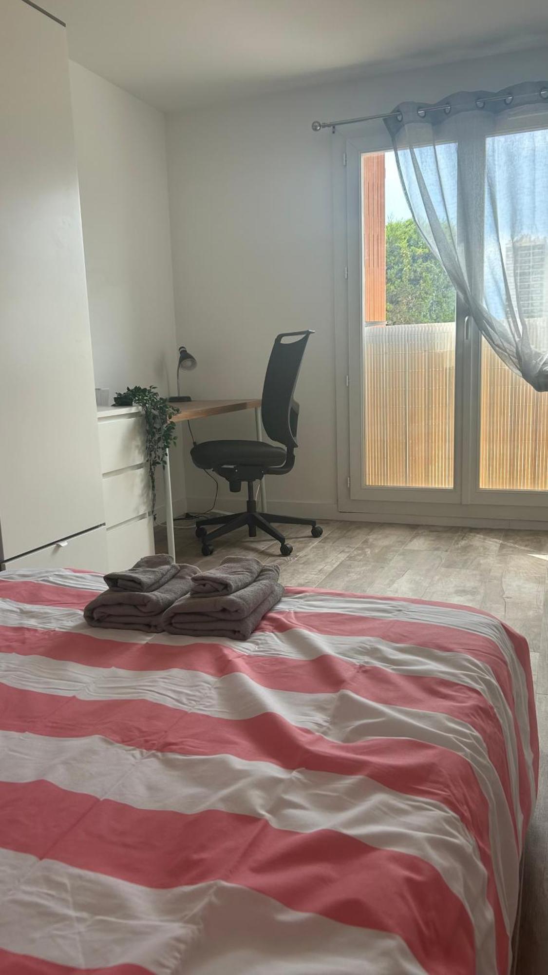 5 15 Minutes Apartment *