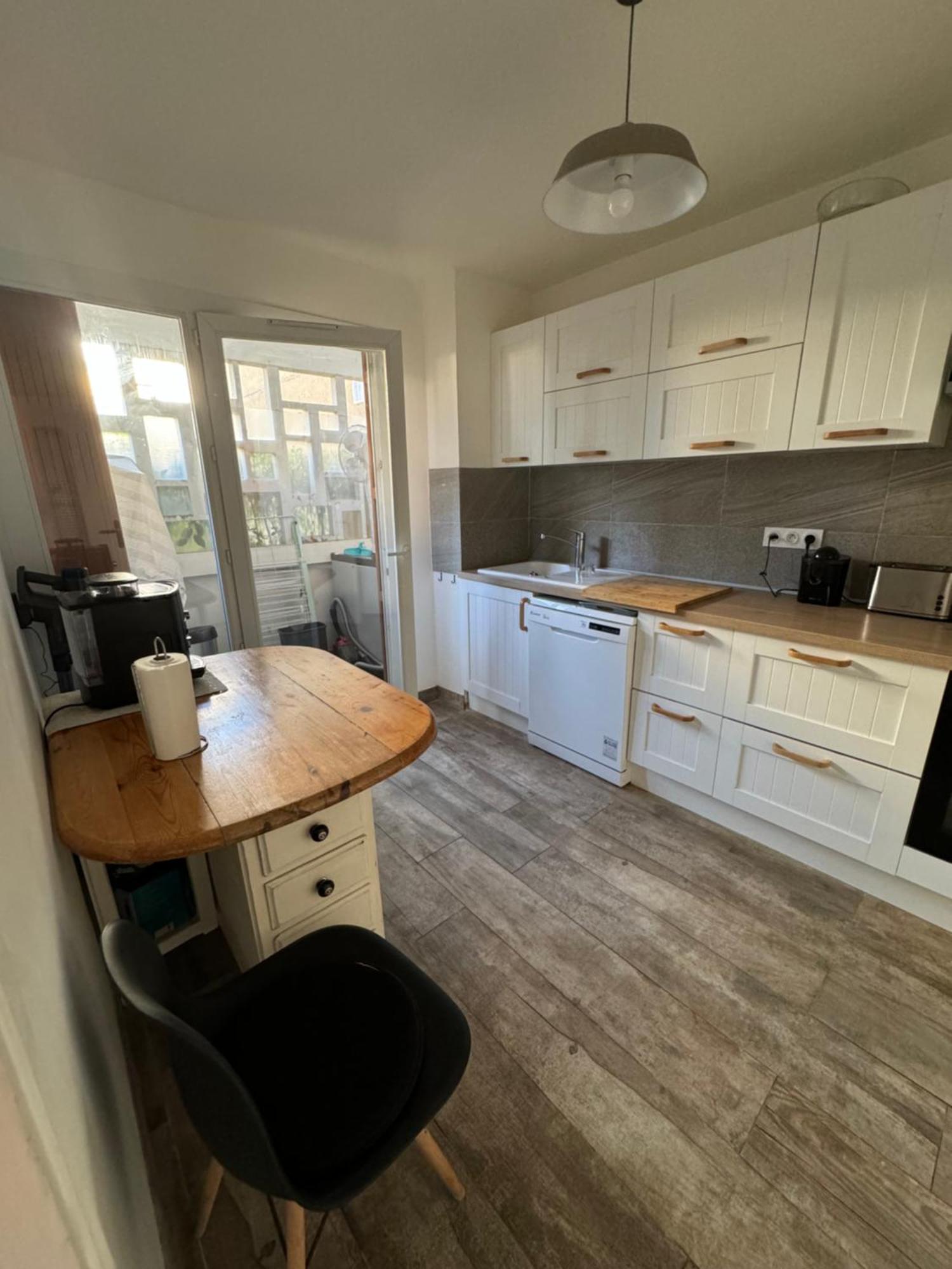 Apartment 5 15 Minutes