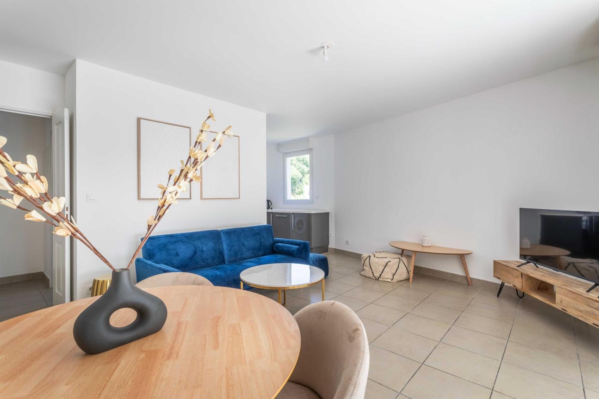 2 Bedroom With Balcony 10th Arr * Marseille