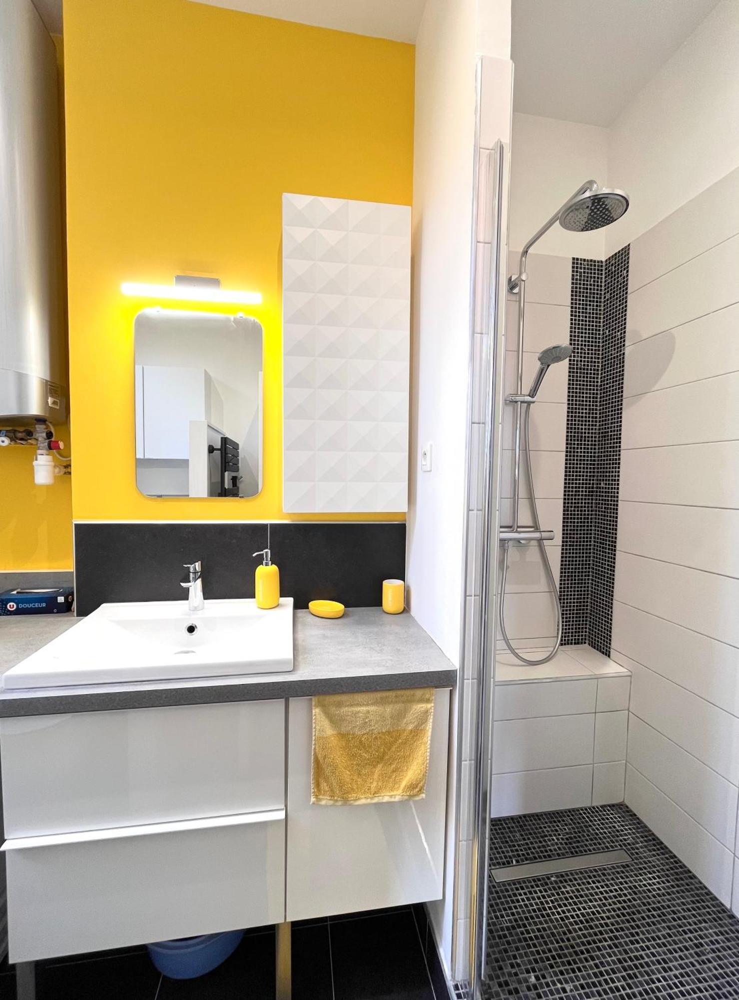 Apartment Calme En Plein Centre Marseilles