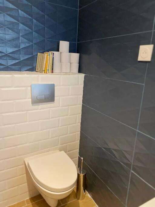 Joli Cocon Paisible Au Coeur Du Panier Apartamento Marselha