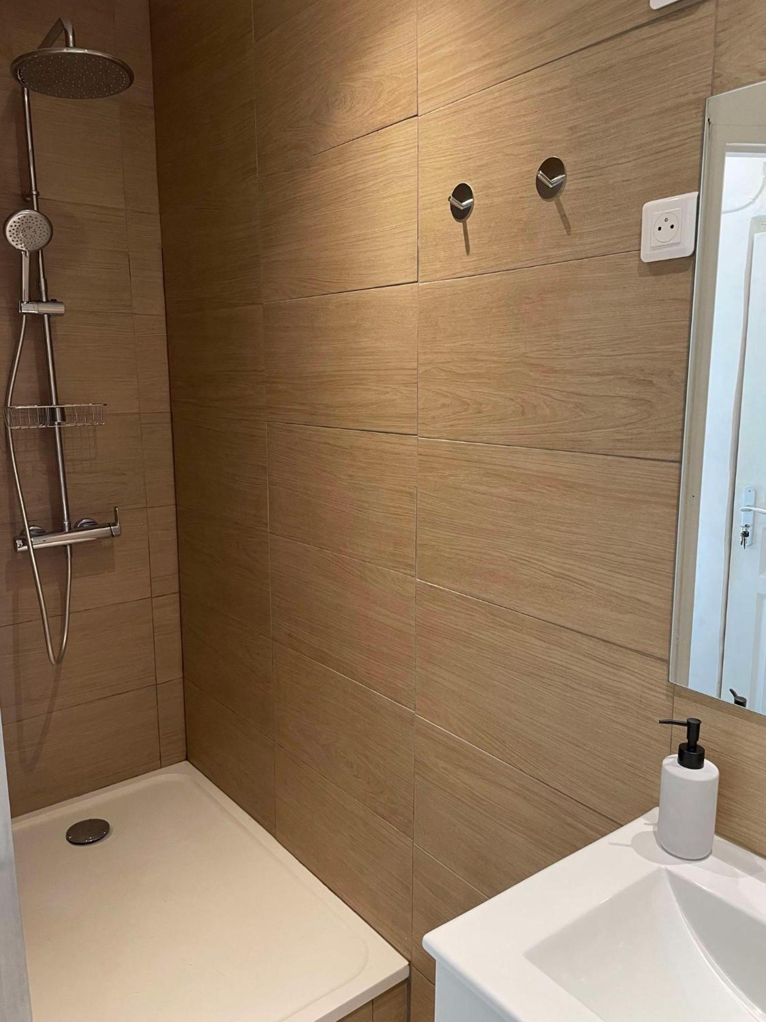 Apartment Centre - Wifi - Lave Et Seche Linge - Calme - Cuisine