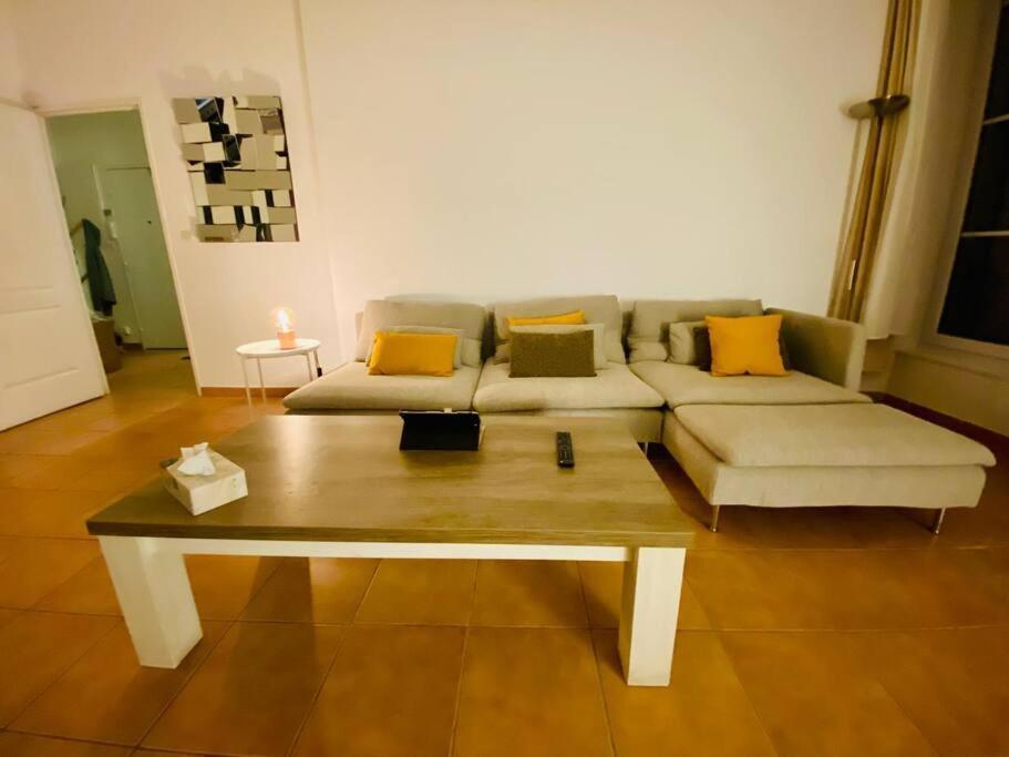 Votre Pied-a-terre A T3 Cosy A Deux Pas Du Vieux-port *