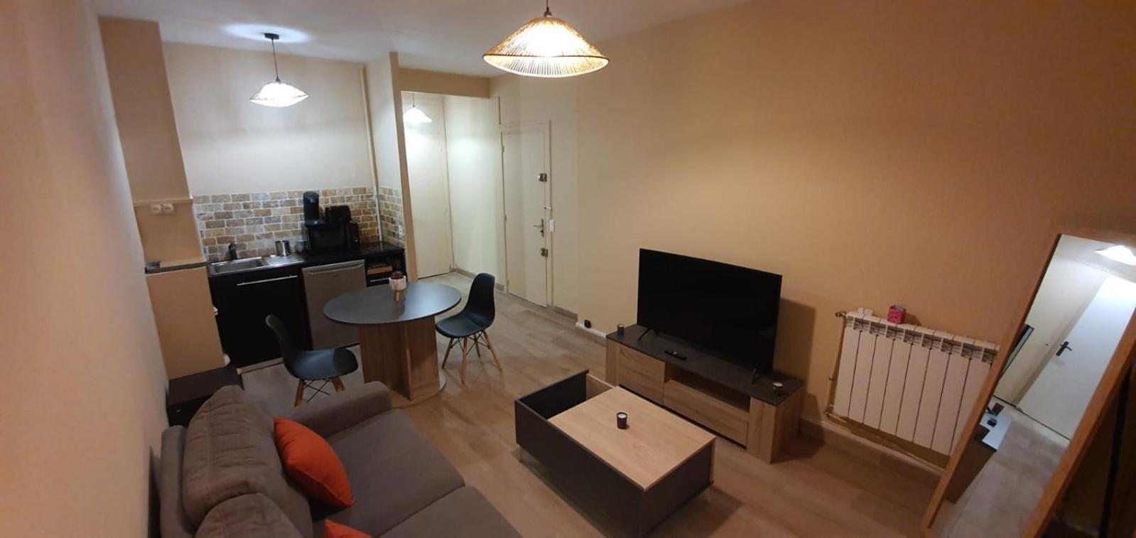 Apartment Prado Perrier 8e