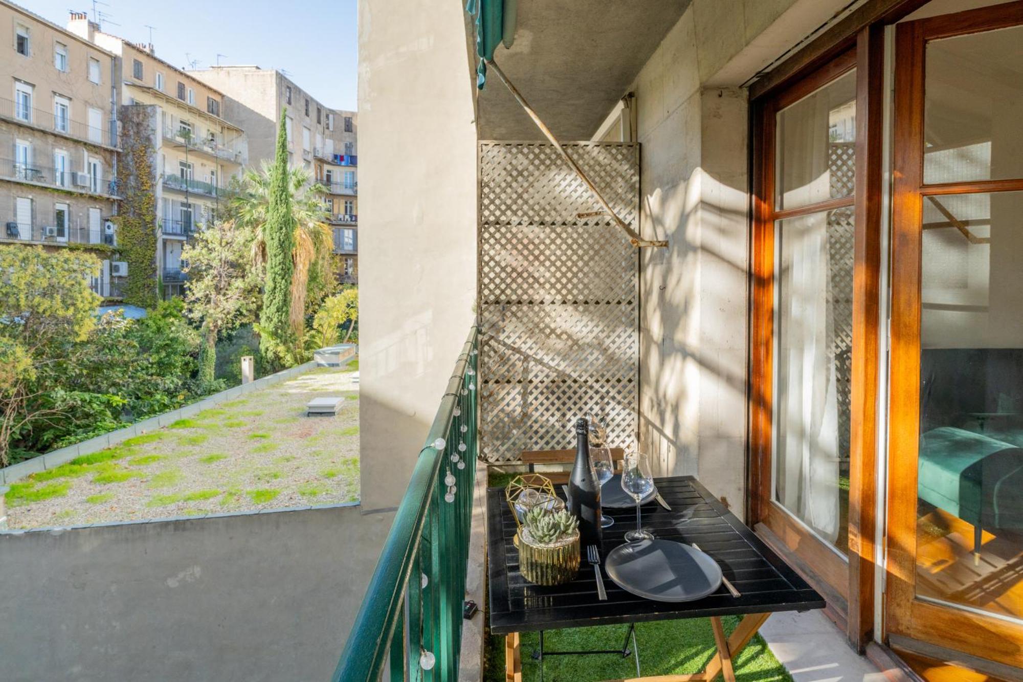 Le Carre D'or Mermoz Marseille