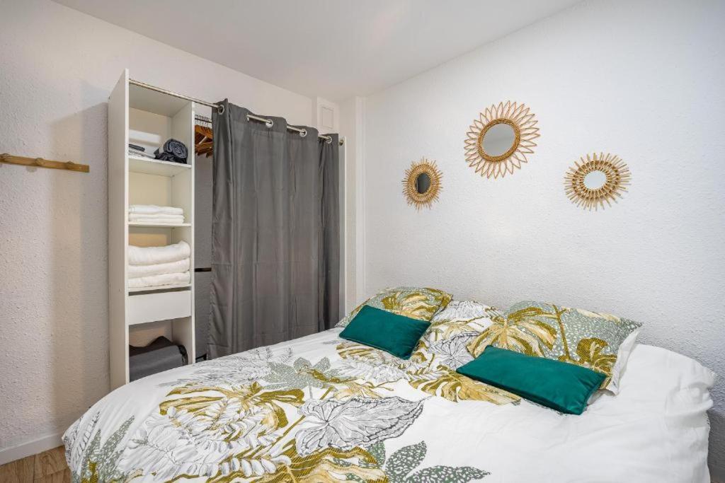 Apartment Equipe Au Bord De La Des Catalans *