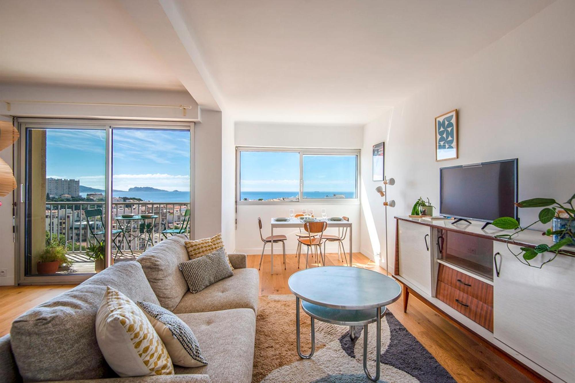 Sunny Flat With Sea View *