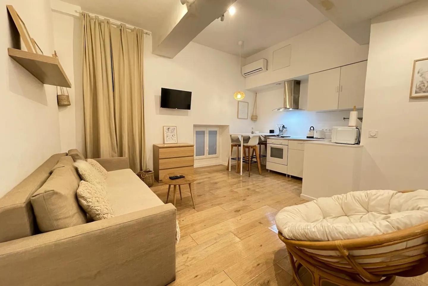 Apartment 1br With Bathtub In City Center Close Opera
