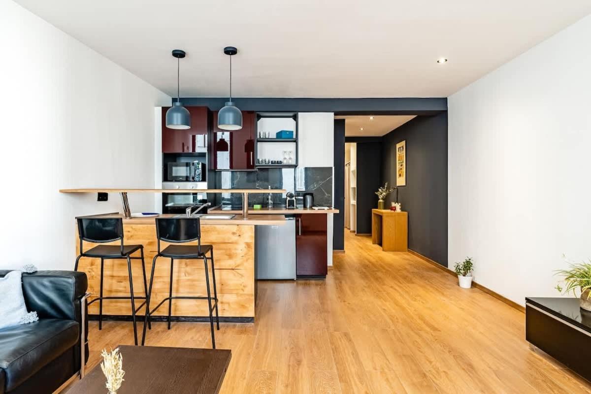 Neat And Refined In Panier Pedestrian Area Close To Old-port Apartment *