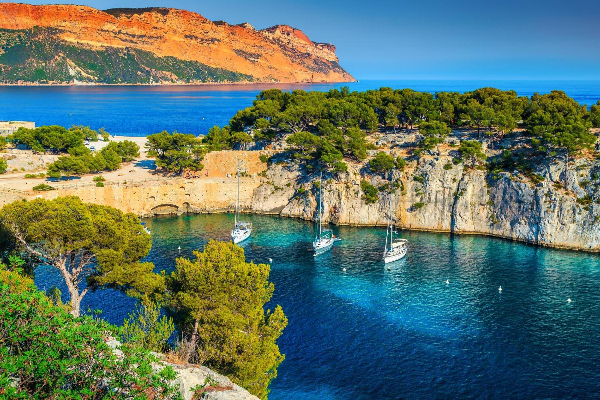 Adira Montgrand 2 Etoiles Marseilles