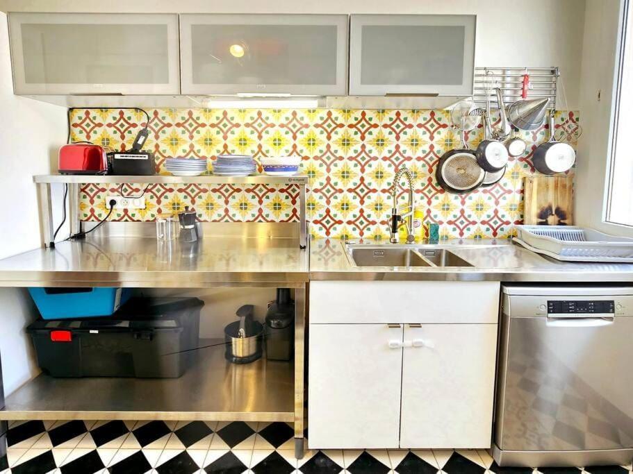 3 Bedroom With Beautiful View Old Port Marselha