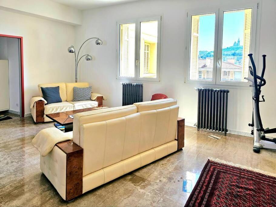 3 Bedroom With Beautiful View Old Port Apartamento *