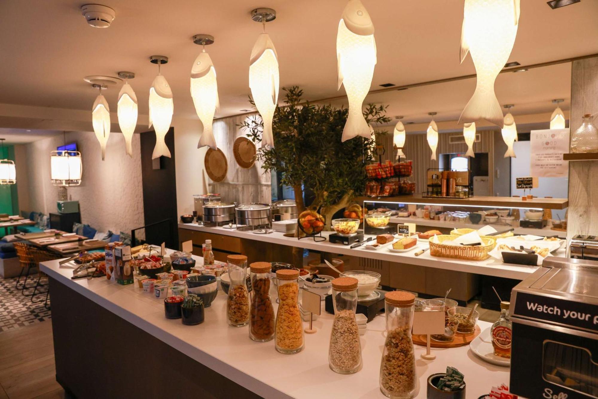 Western La Joliette Hotel 4*