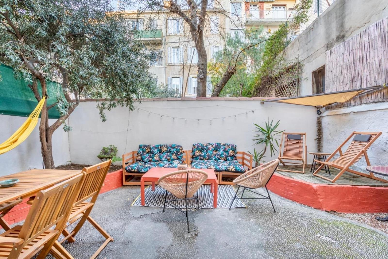 Un Au Centre-ville Avec Cour Prive De 35m