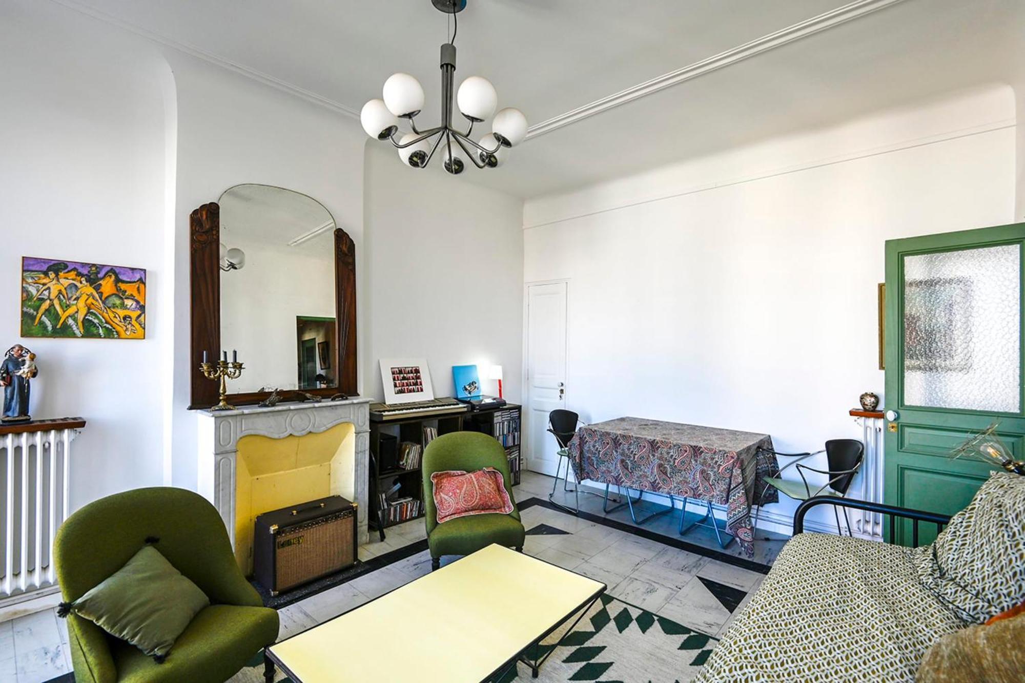 1-bedroom Near Downtown Apartment