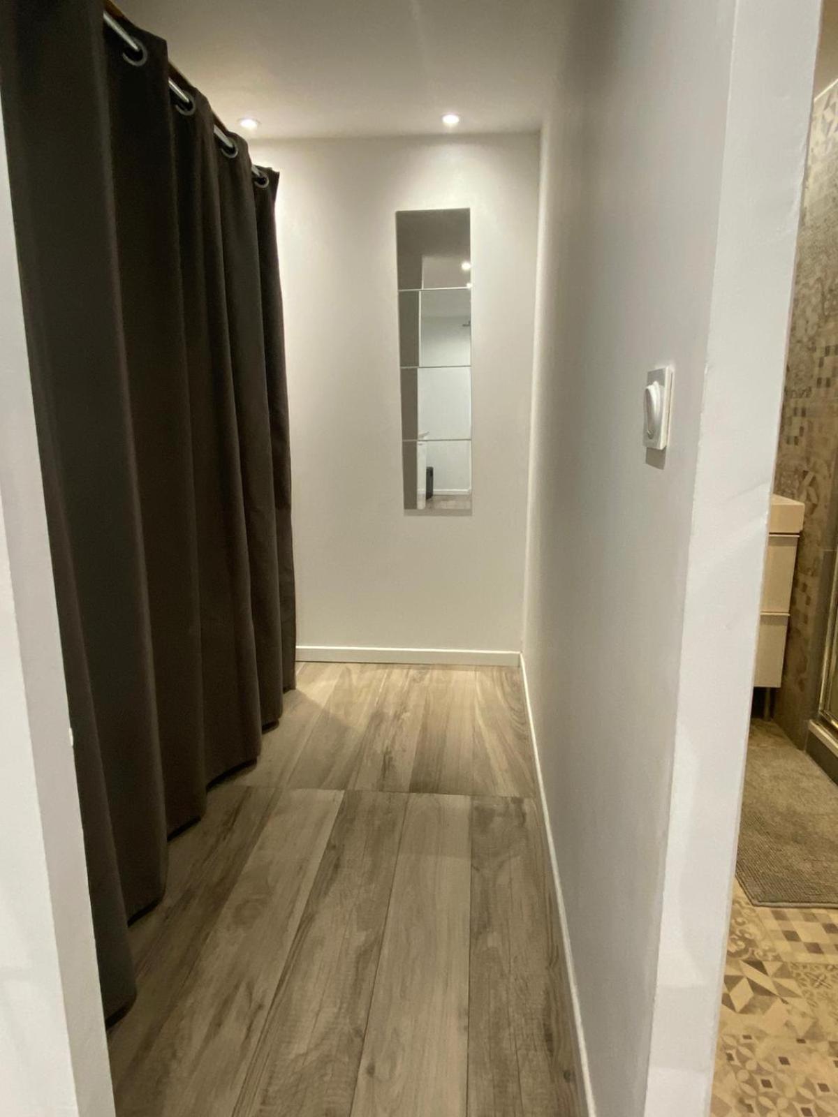 Appartement T2 En Plein Coeur Du Centre Coup De Coeur Garanti Marseilles