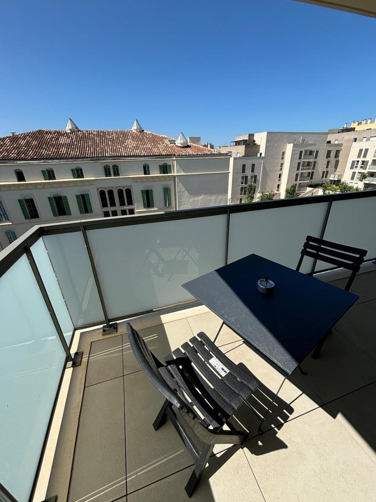 T2 Avec Piscine Et Climatisation A St Just Căn hộ