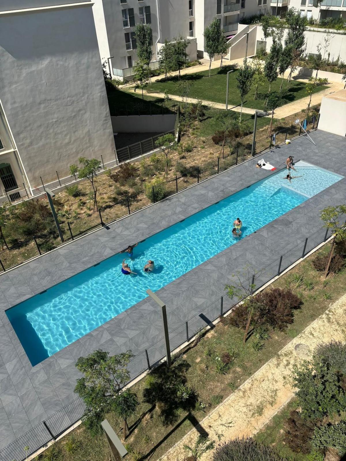 T2 Avec Piscine Et Climatisation A St Just Căn hộ *