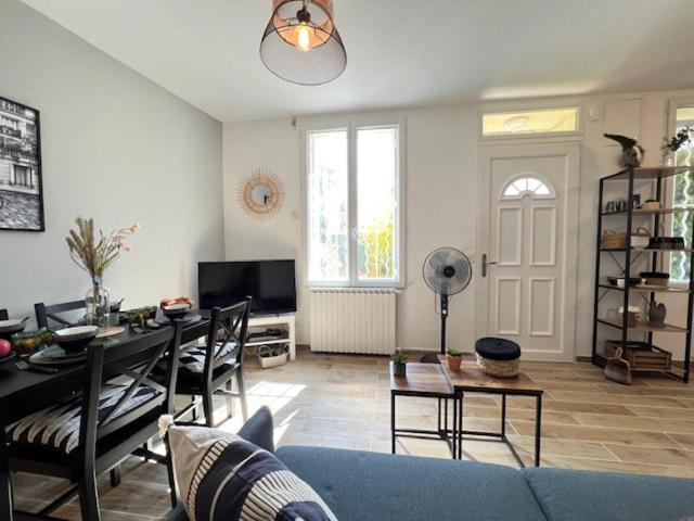 Apartment Charming Seaside House 2 Bedrooms *
