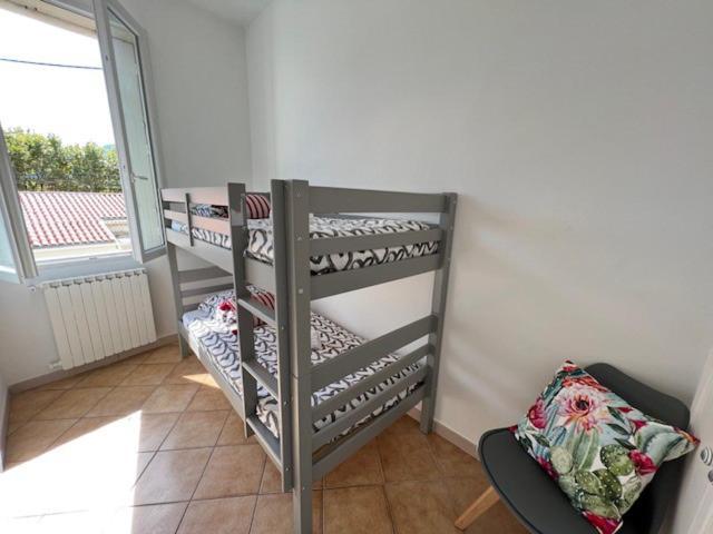 Apartment Charming Seaside House 2 Bedrooms