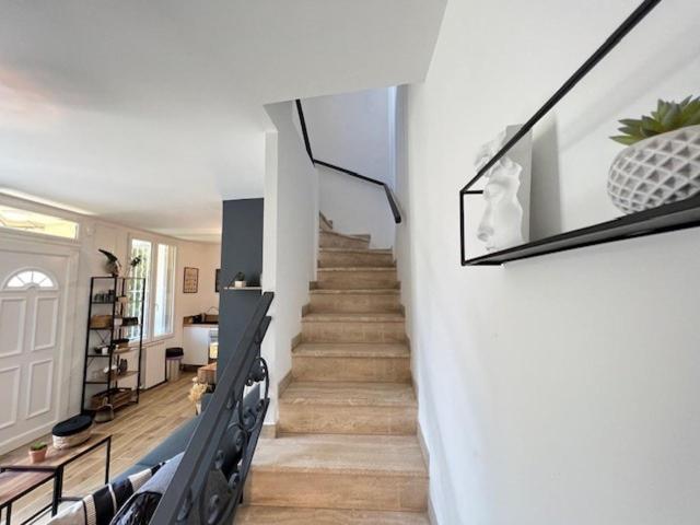 Charming Seaside House 2 Bedrooms Apartment *