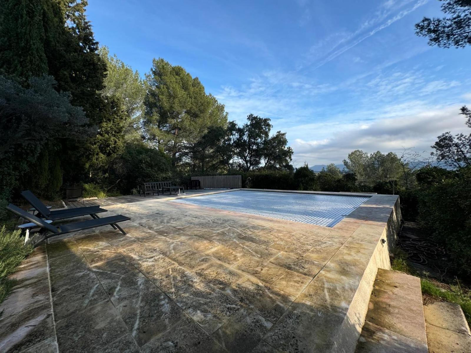 Bastide Provencale Avec Piscine Marselha