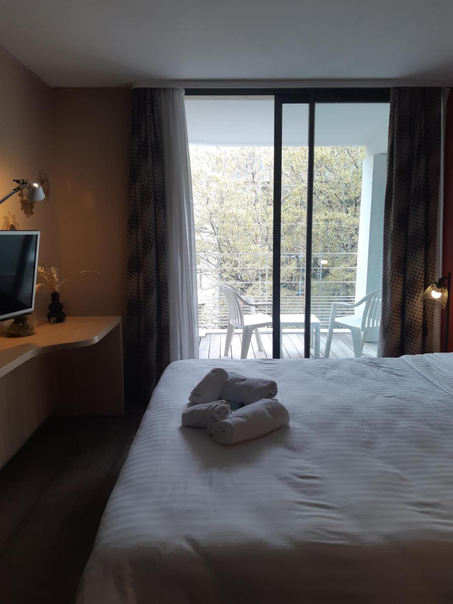 Beau Prado Parc Piscine Stade Apartment *