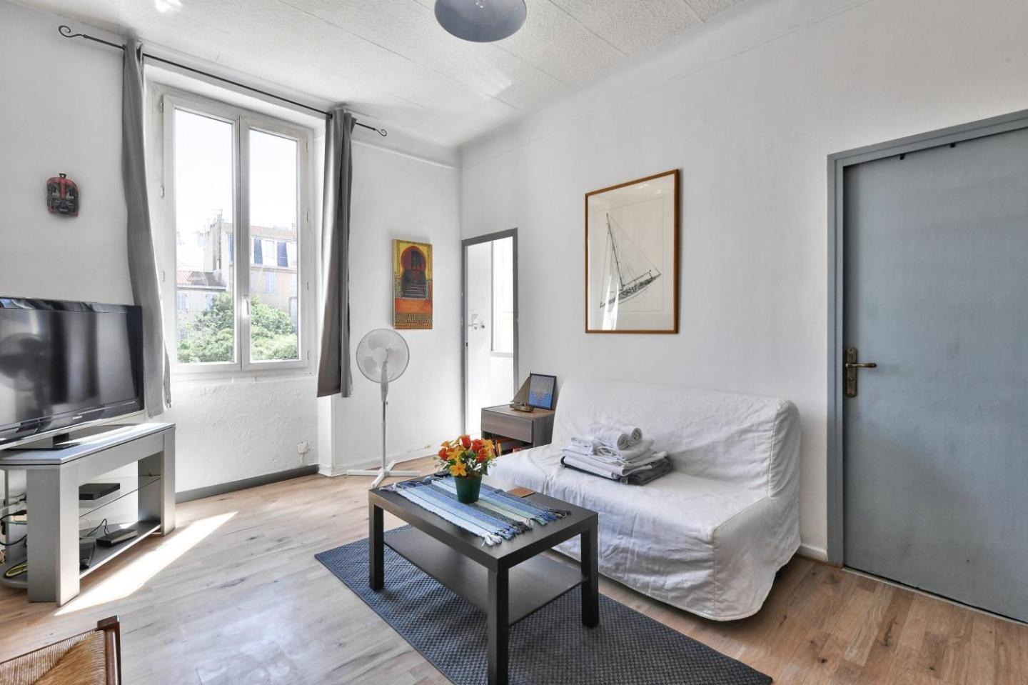 Apartment Stunning 1br Flat Near Vieux Port Marseille