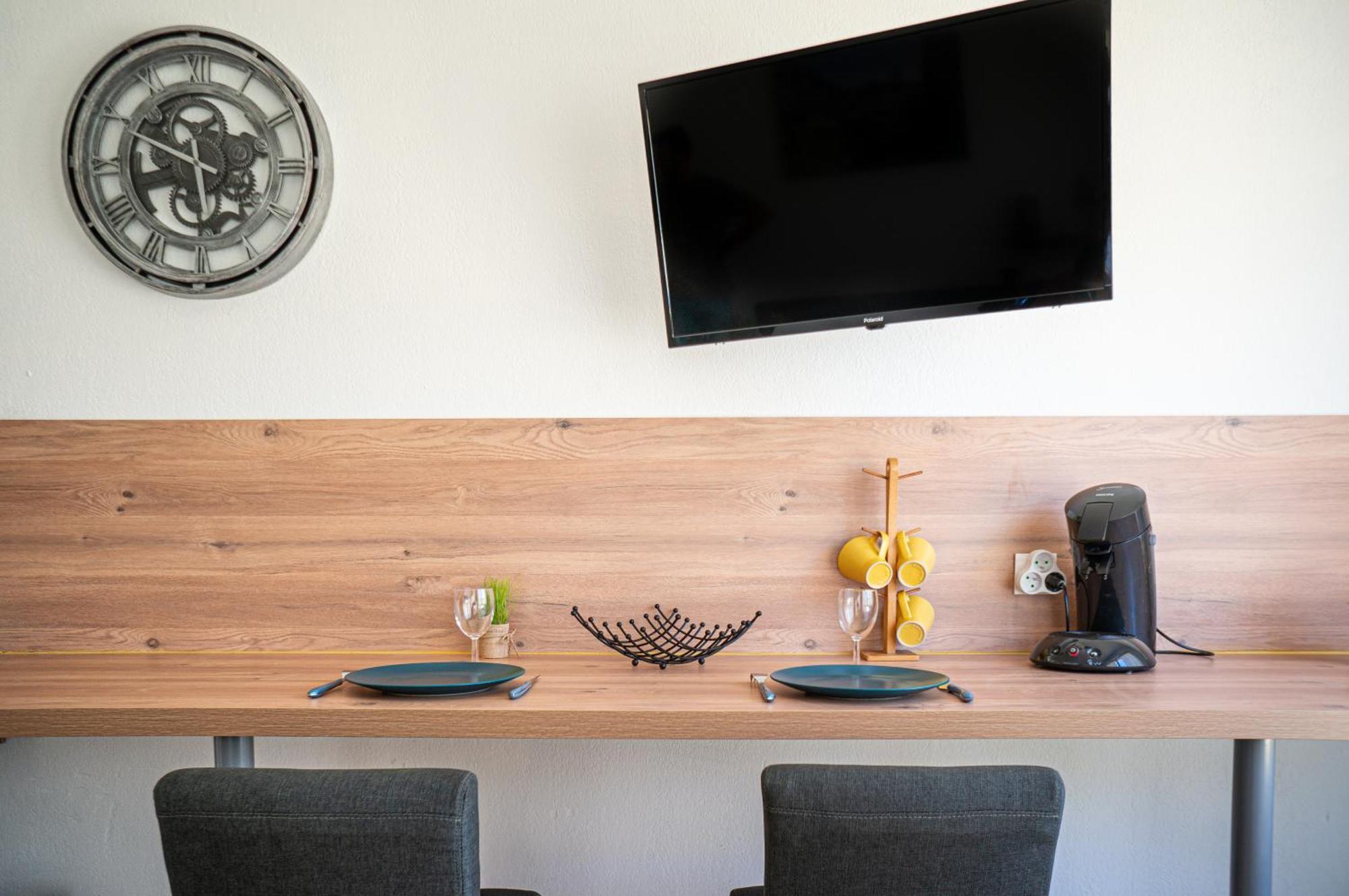 Appartement Equipe Parking A 6min De La Gare St Charles Marseilles