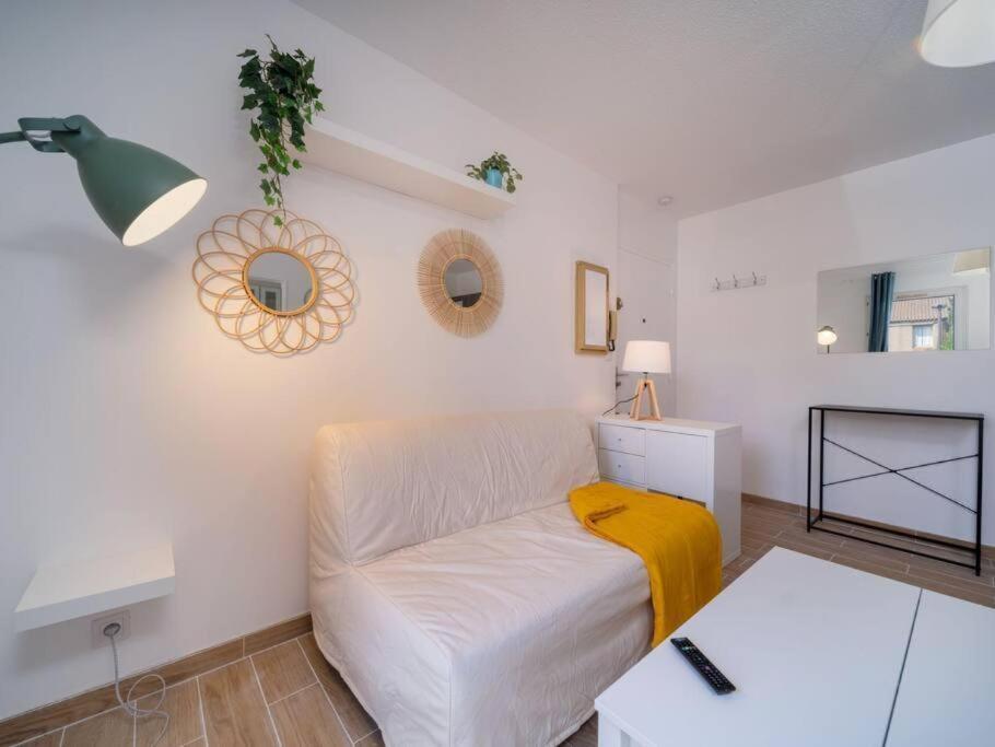 Equipe Avec Parking Apartment