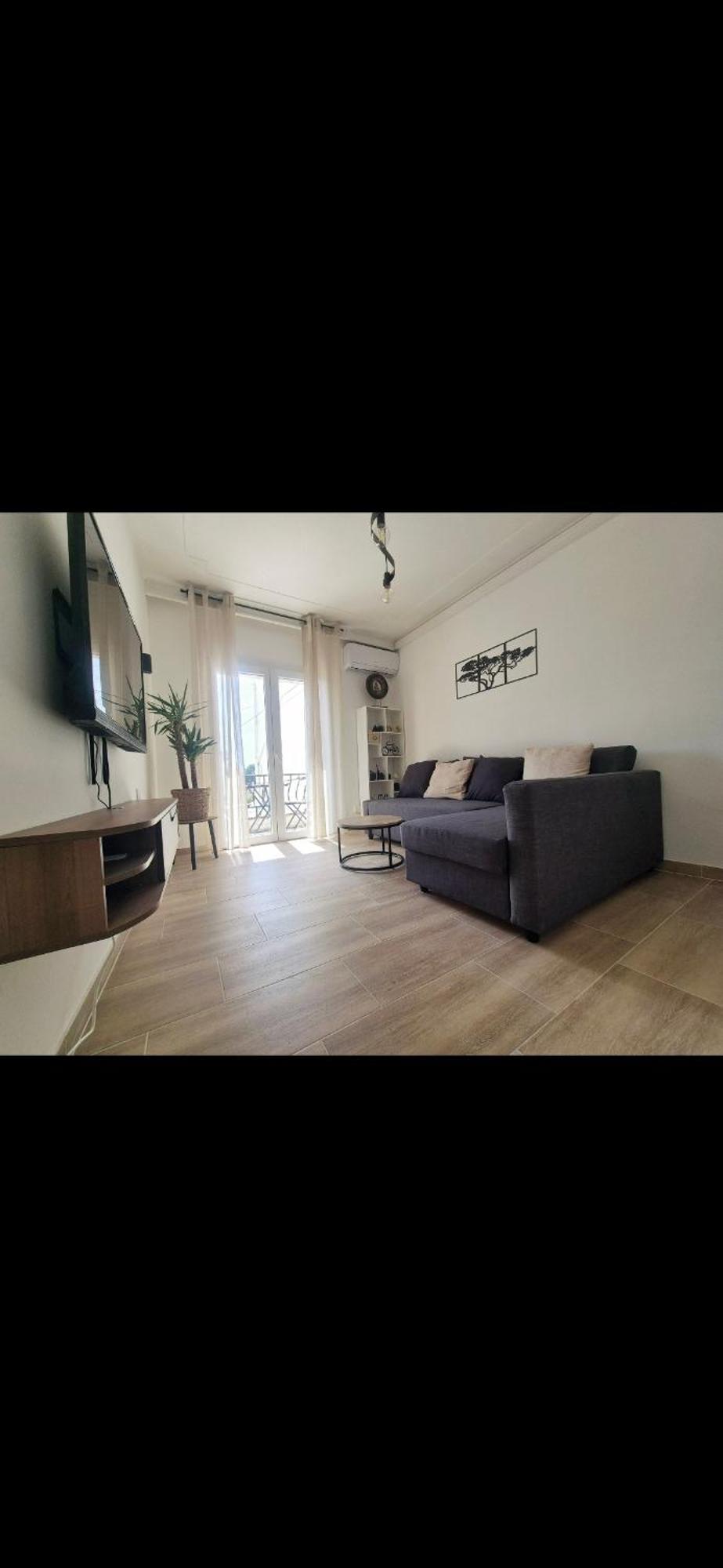 Maisonnette Renovee Avec Cour, Clim Et Metro A 5 Min * Marseille