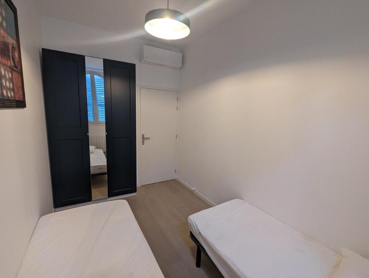 Appartement 2br With Quiet Terrace In The Center *