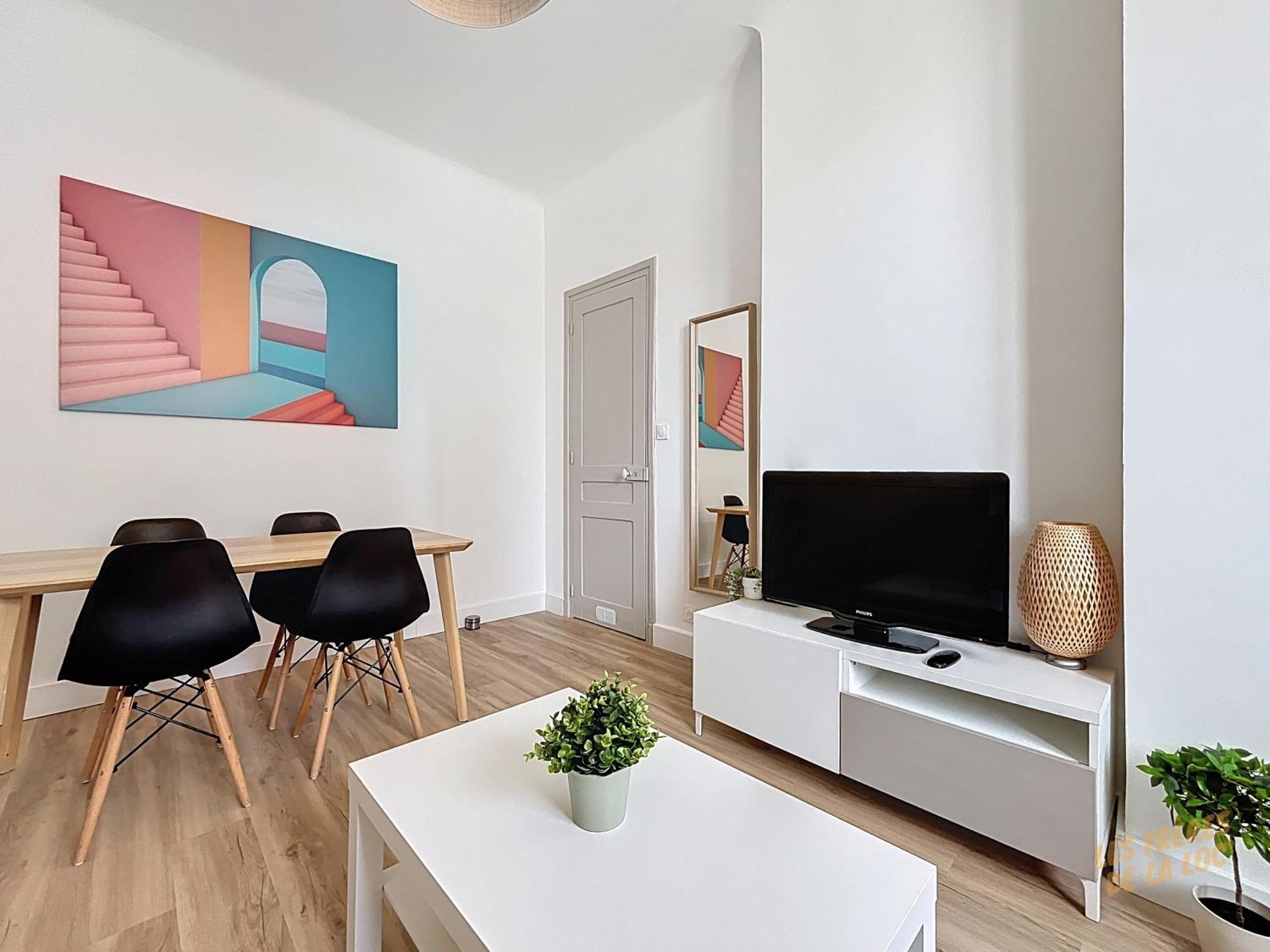Proche Des Plages Et Du Velodrome - Les Freres De La Loc' Apartment