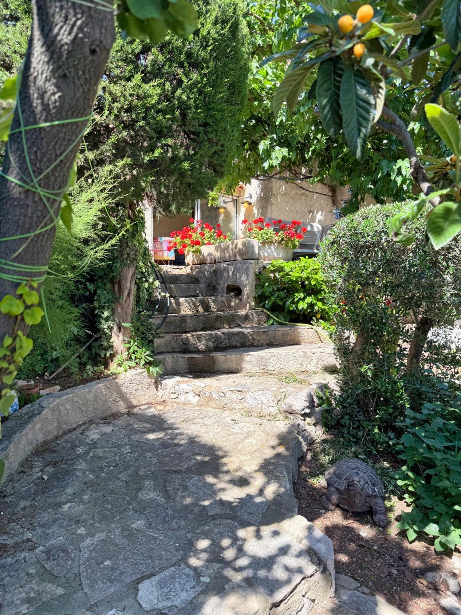 Maison Au Calme Avec Jardin Villa Marseille