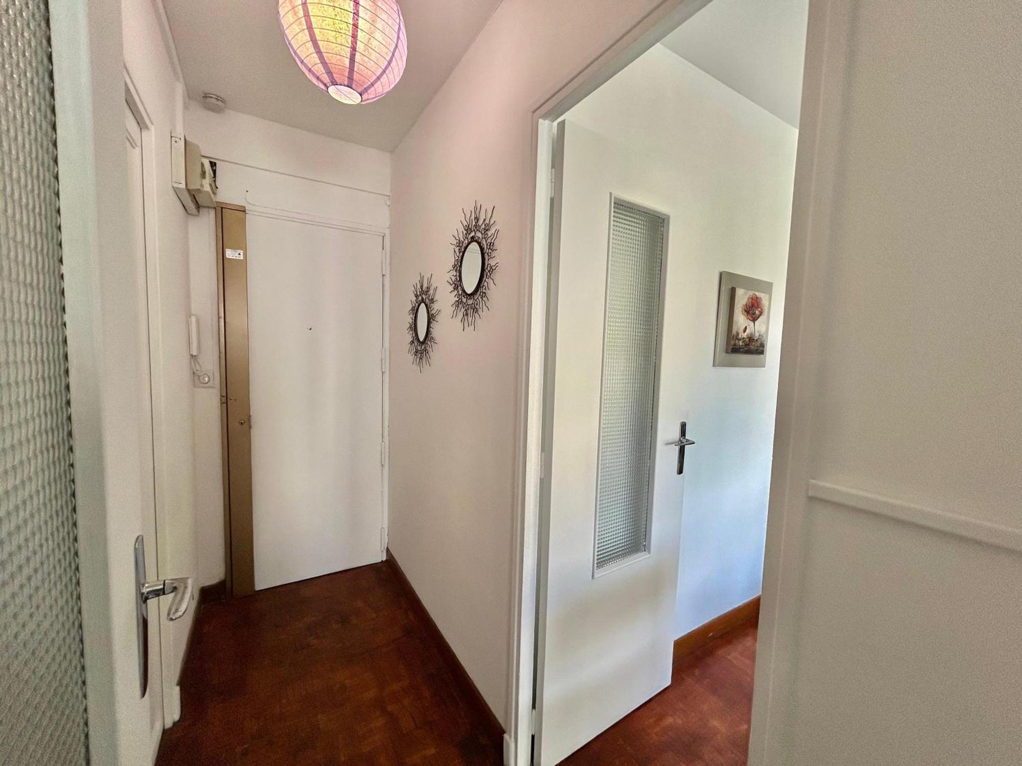 Appartement Chez Emma - Terrasse Proche Hopitaux Universitaires Timone - Conception Marseilles