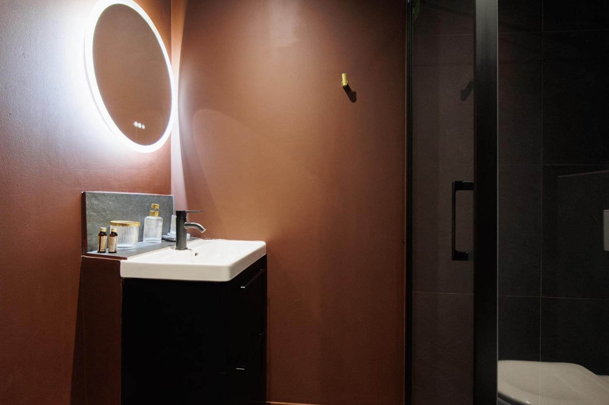 - Aphrodisia Appartement