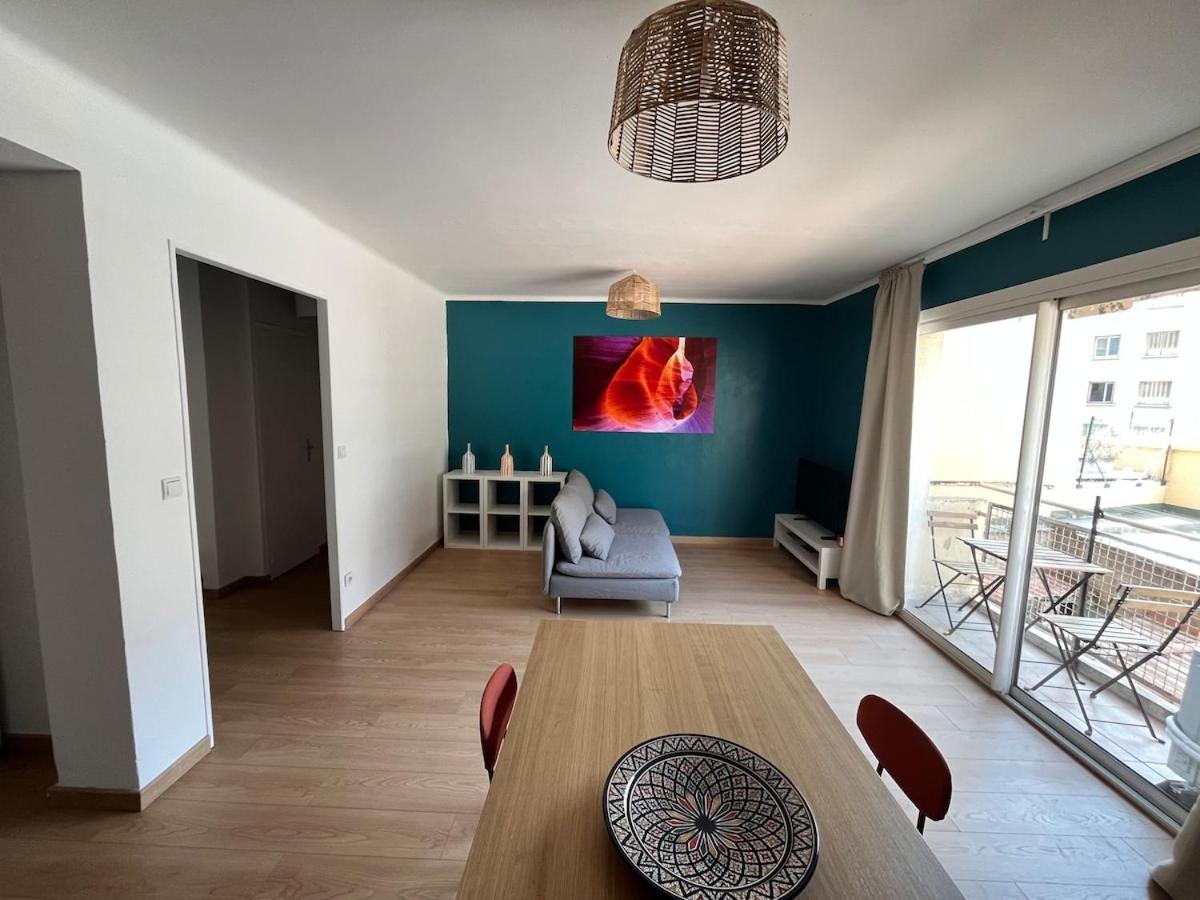 Apartment Bel Climatise Avec Balcon En Centre-ville Marseille