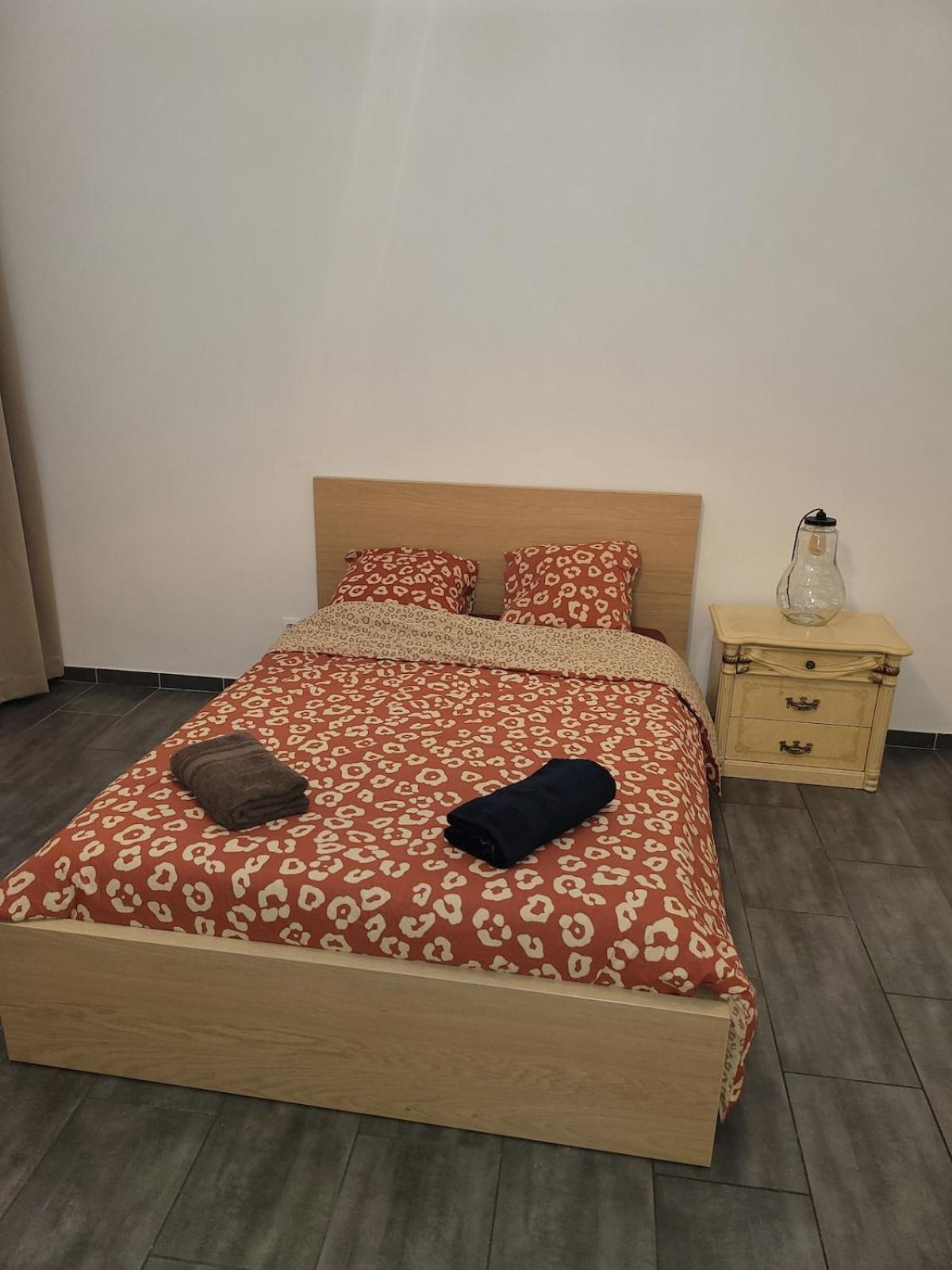 Le Reforme Pour 6 Personnes Apartment *