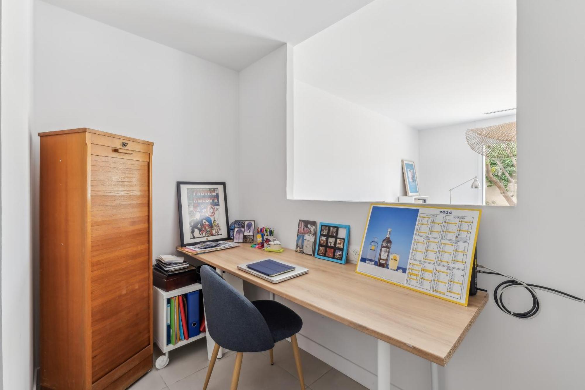 Maison Contemporaine Avec Bassin A 300m De La