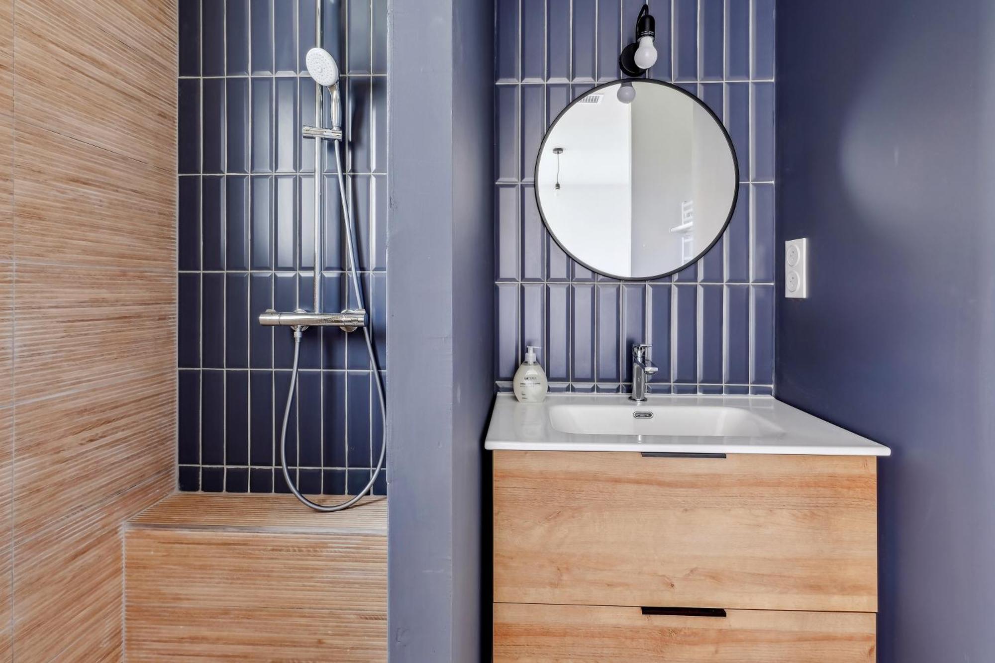Maison Contemporaine Avec Bassin A 300m De La Villa Marseille