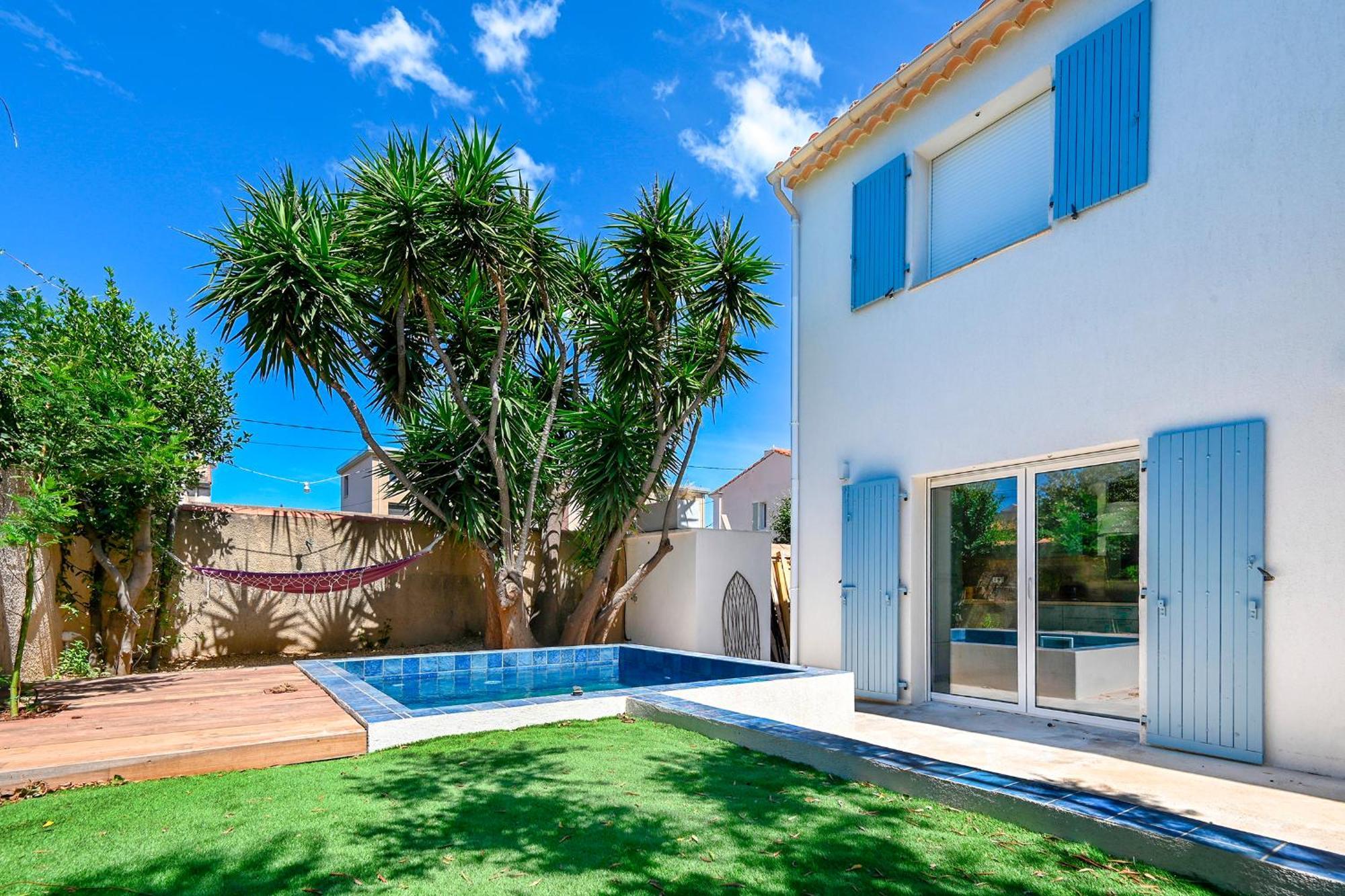 Maison Contemporaine Avec Bassin A 300m De La Villa Marseille