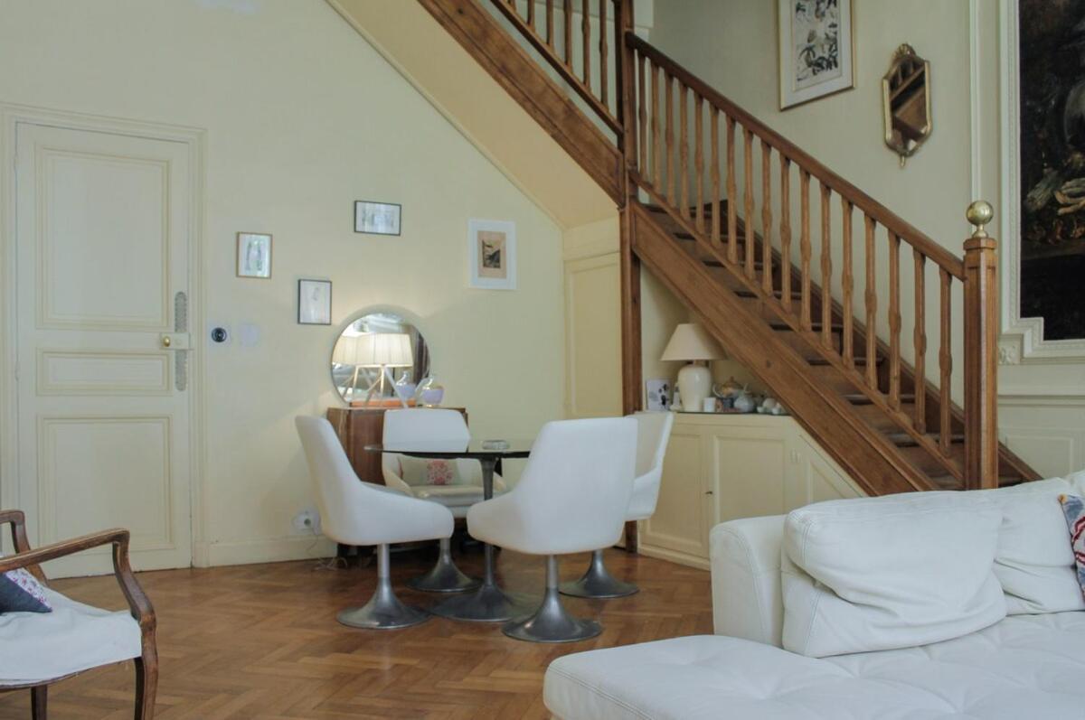 Pleasant 120 M2 Duplex, Garden, Quiet, South, Center *