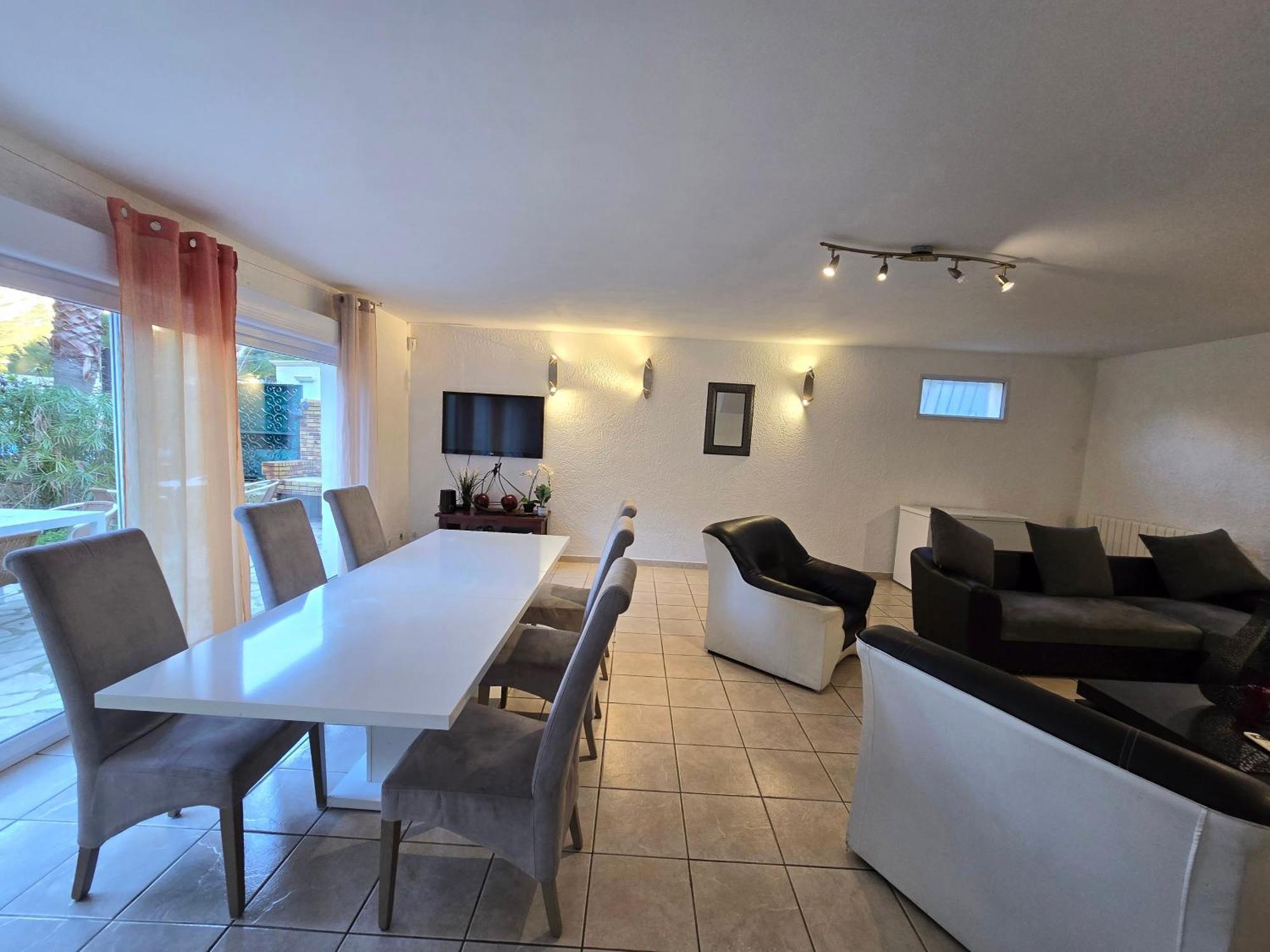 170m2 Piscine Parc Des Calanques 10 Min Stade Velodrome Holiday home Marseille