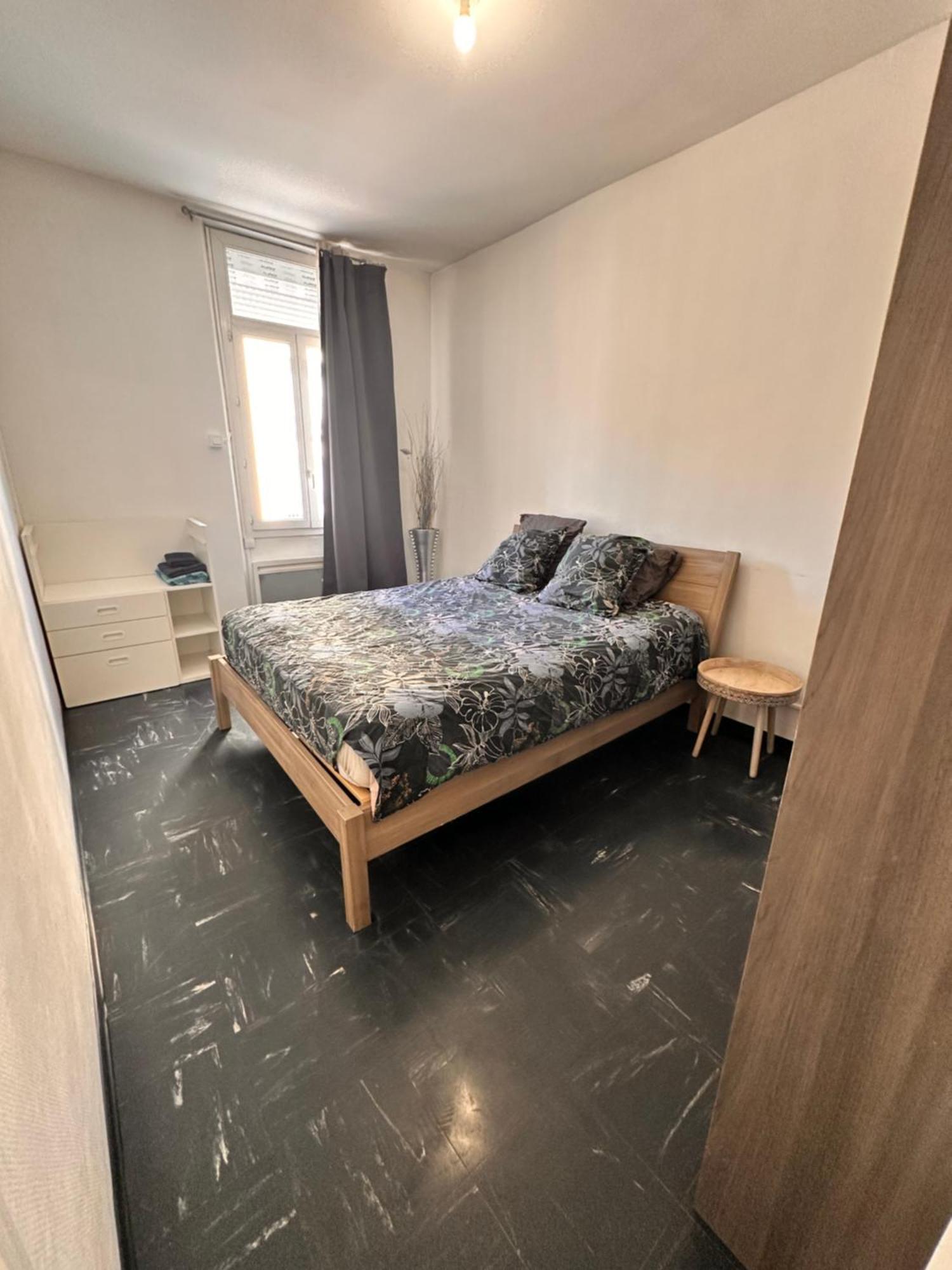 Superbe T4 Appartement Climatise 3 Grandes Chambres Apartment *
