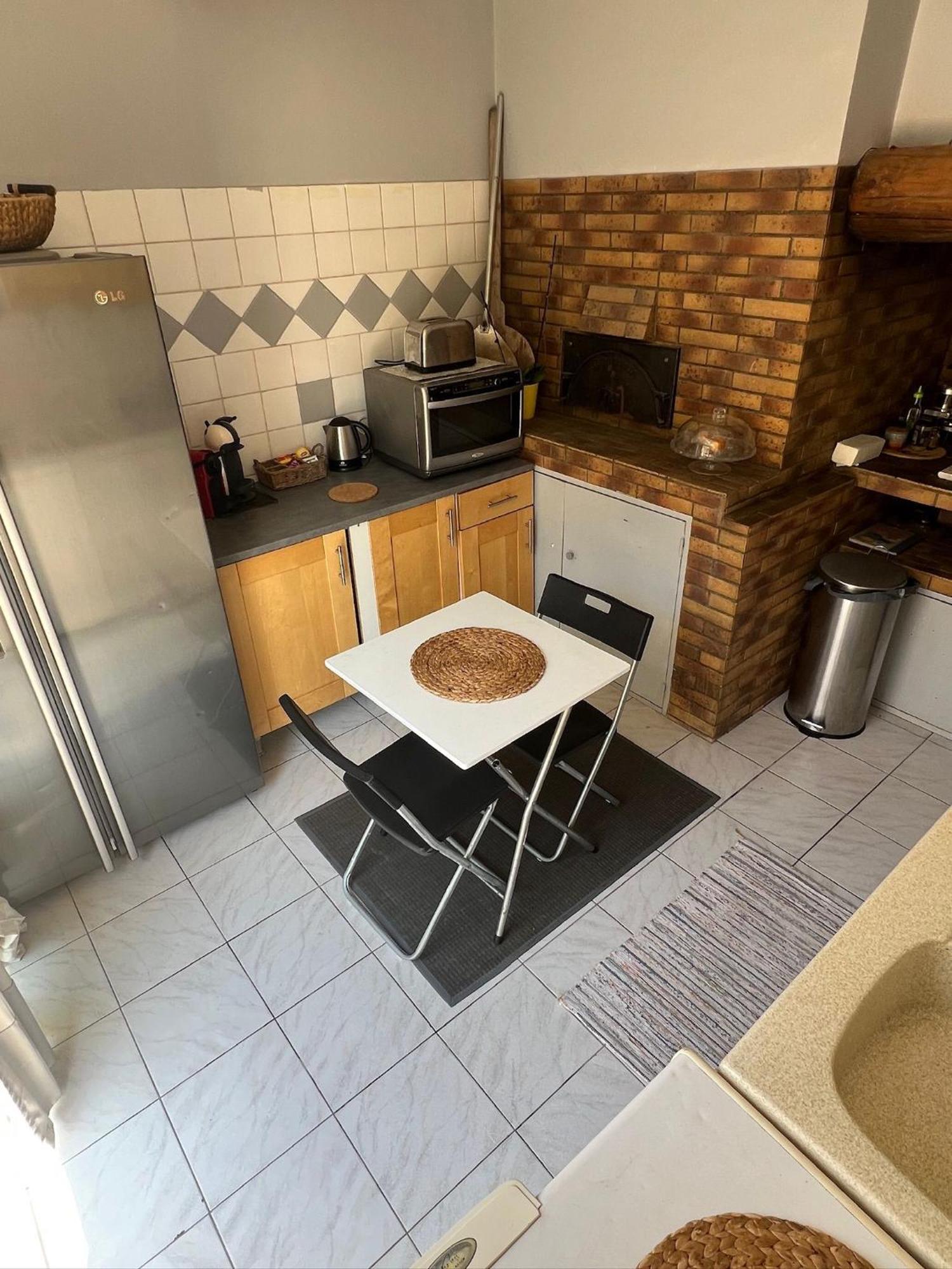 Prive Avec Piscine ,parking Et Cuisine Prive Homestay