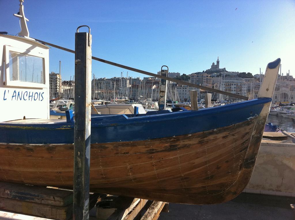Escale Marseillaise, Grand T2 Calme, Pres Du Vieux Port Pour 2 A 4 Personnes, Nettoyage Rigoureux Marseille